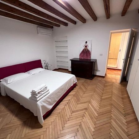 Magnifico Appartamento Ristrutturato Milan Extérieur photo