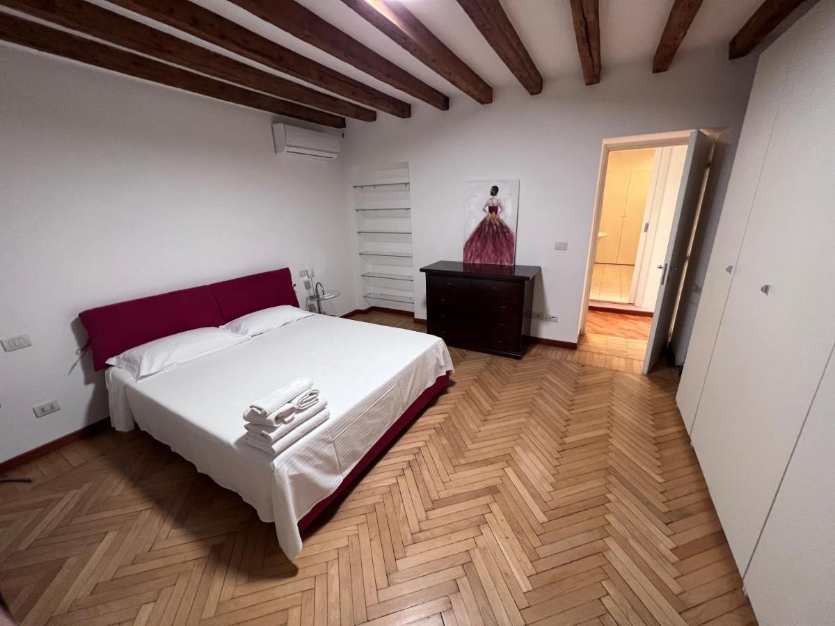 Magnifico Appartamento Ristrutturato Milan Extérieur photo